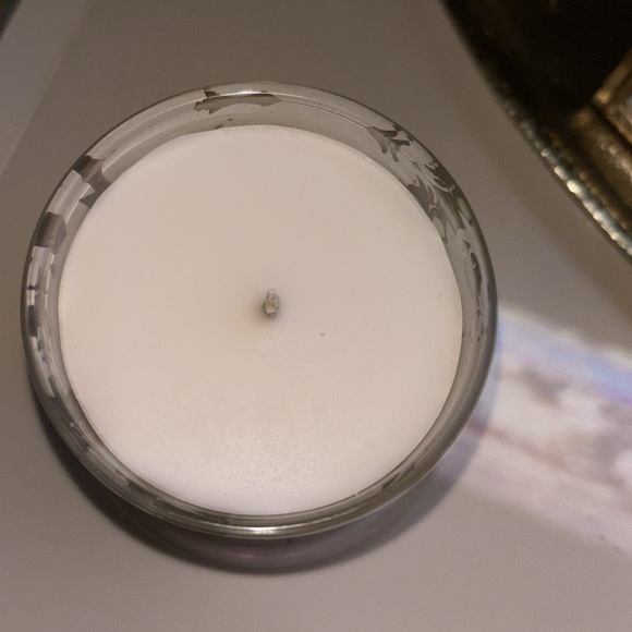 Michel Design Works Candle (NEW) - Picture 5 of 7